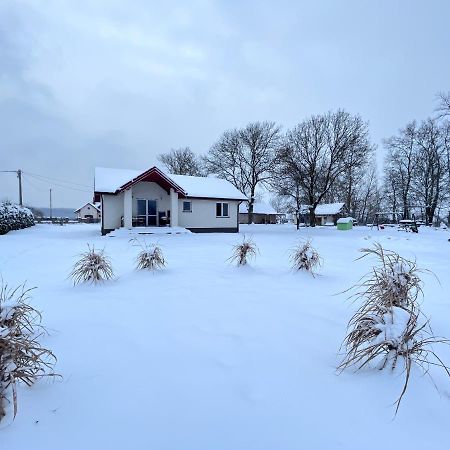 Wygodny Dom Na Ponidziu Z Basenem Villa Wislica Екстериор снимка